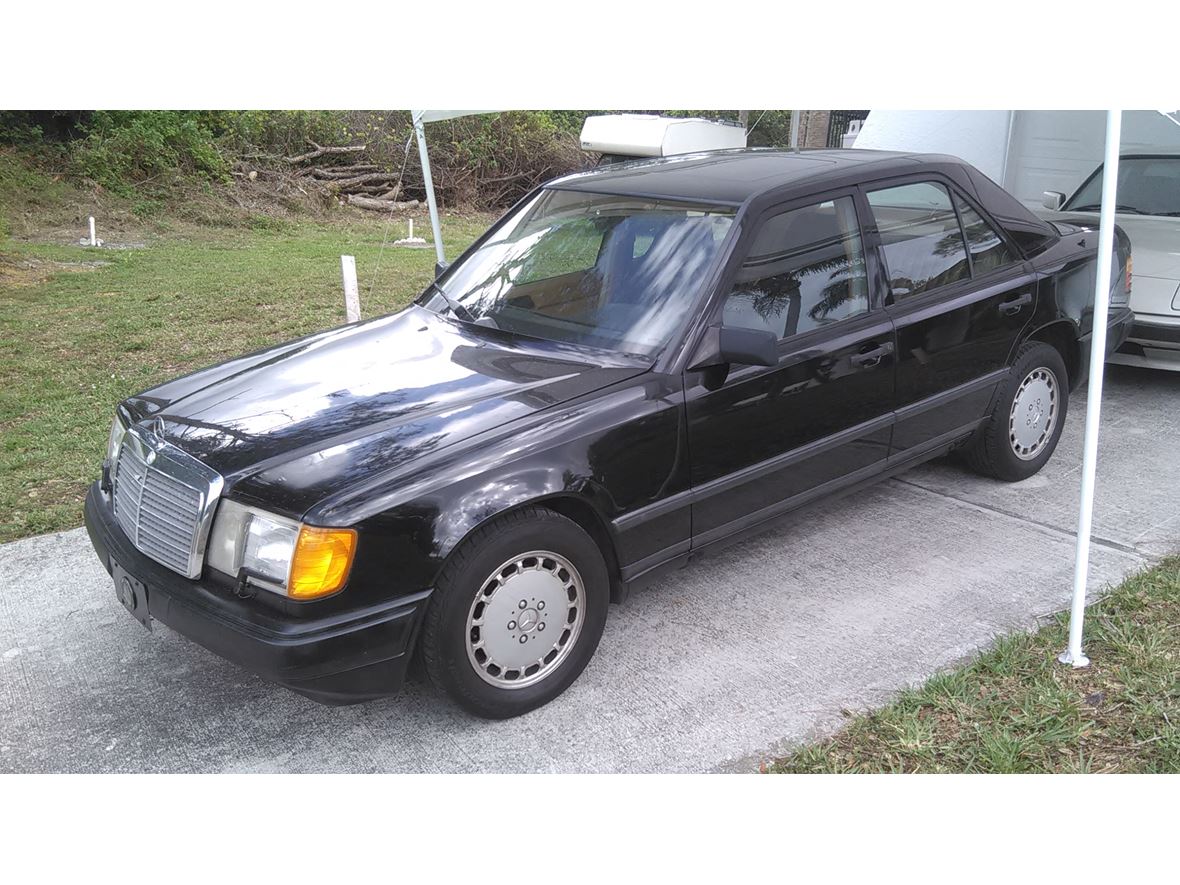 1986 Mercedes-Benz 300 for sale by owner in Lehigh Acres