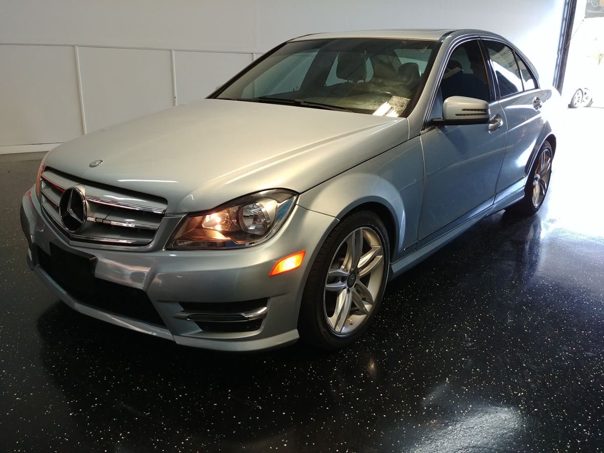 2013 Mercedes-Benz 300 for sale by owner in Fort Lauderdale