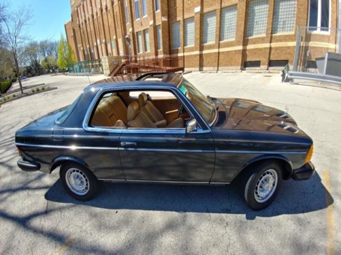 1985 Mercedes-Benz 300-Class for sale by owner in Oglesby