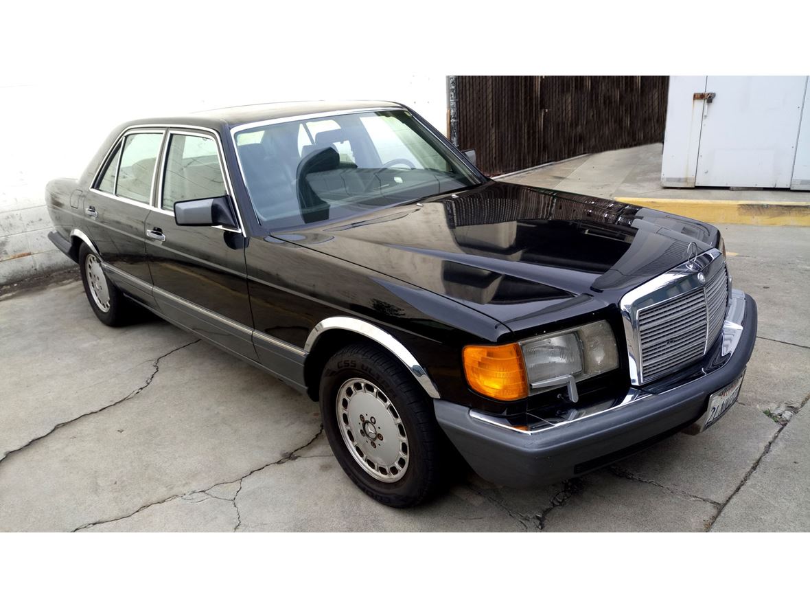 1989 Mercedes-Benz 300 SE for sale by owner in Oakland