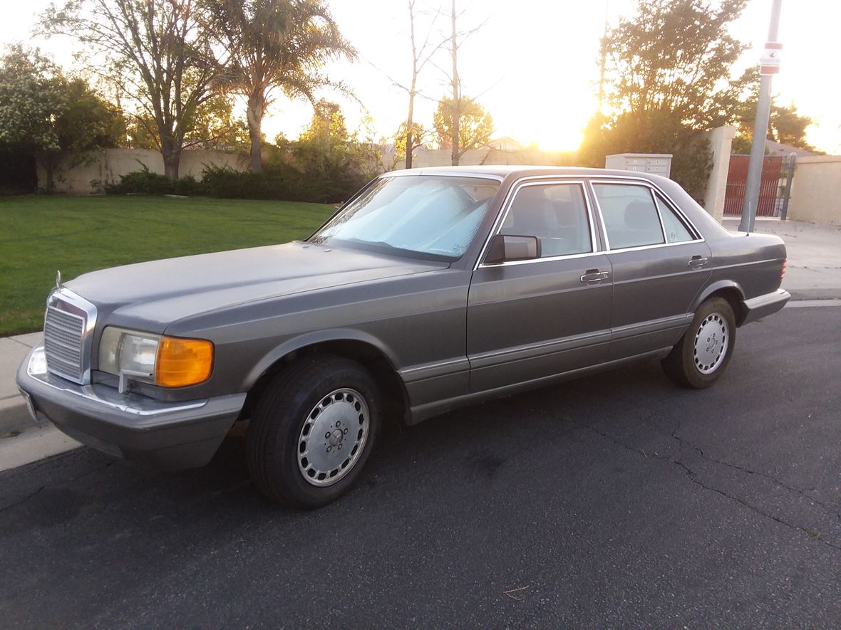 1991 Mercedes-Benz 300 SE for sale by owner in Bakersfield