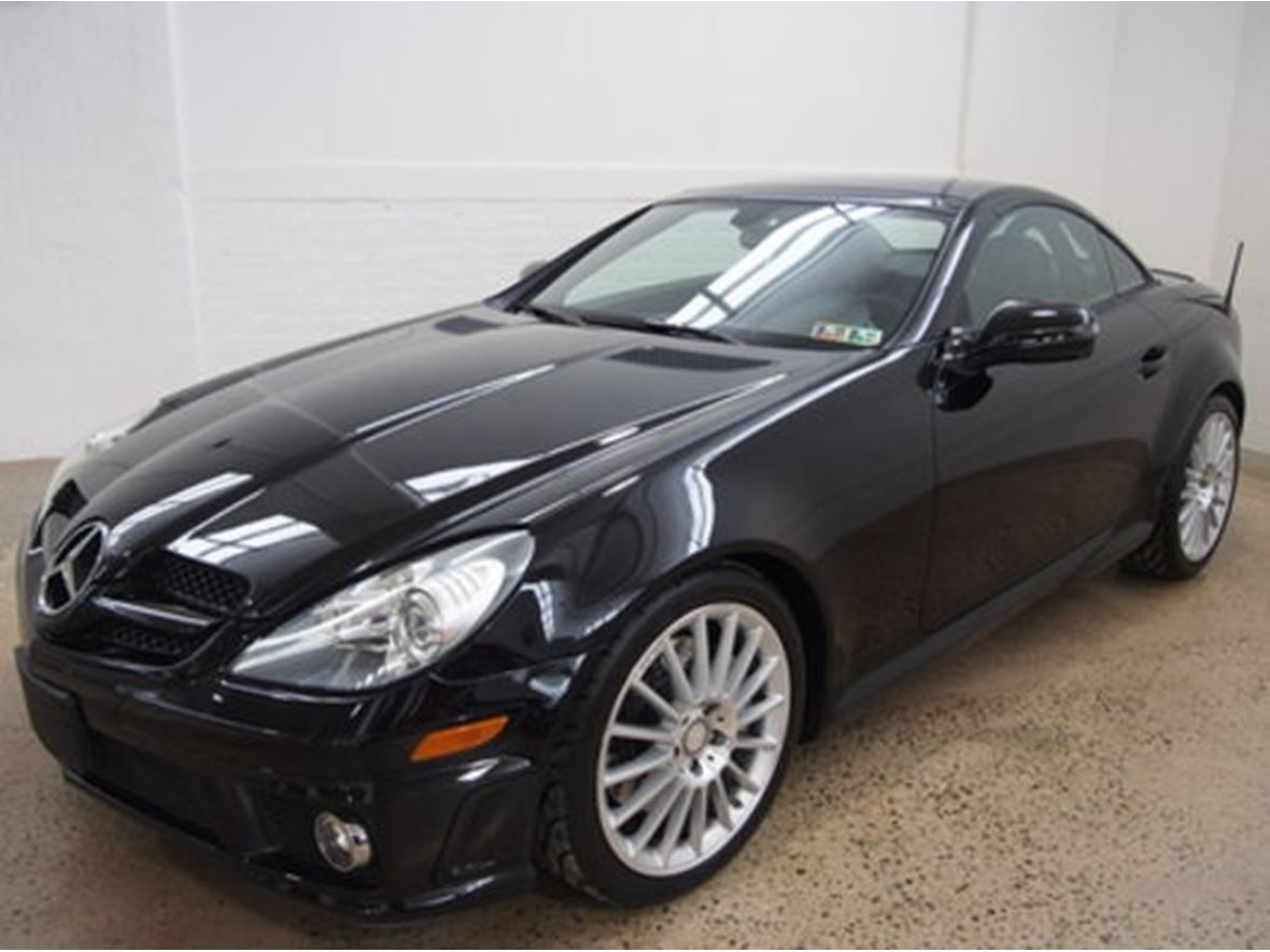 2011 Mercedes-Benz 300 SLK for sale by owner in Louisville