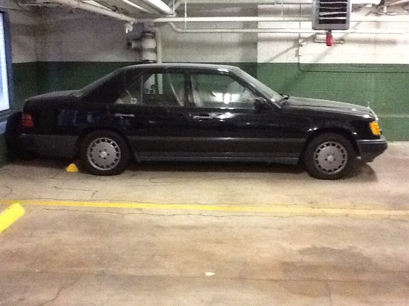 1989 Mercedes-Benz 300C for sale by owner in WASHINGTON