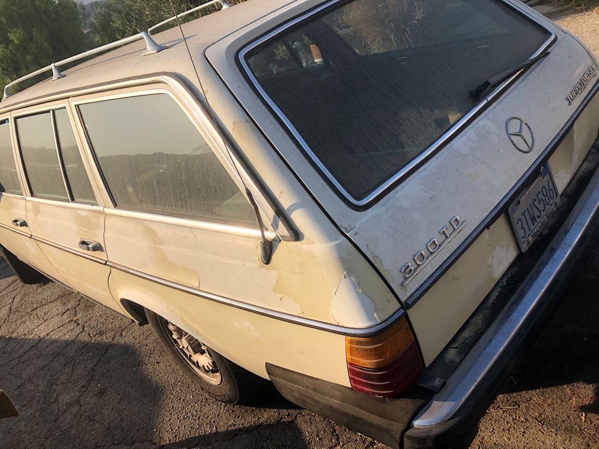 1981 Mercedes-Benz 300Td wagon  for sale by owner in Sunland