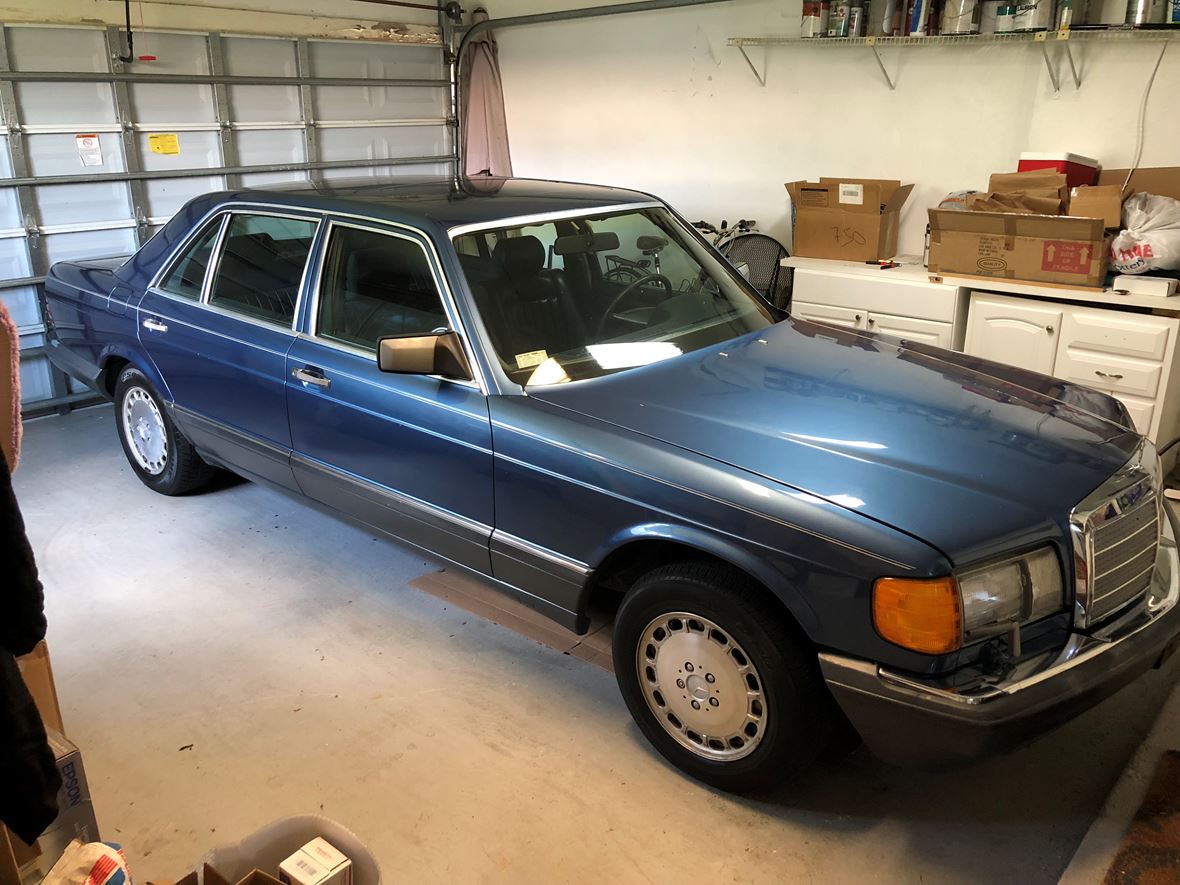1986 Mercedes-Benz 420 for sale by owner in Pompano Beach