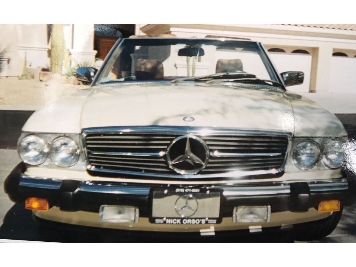 1987 Mercedes-Benz 560 for sale by owner in Delafield