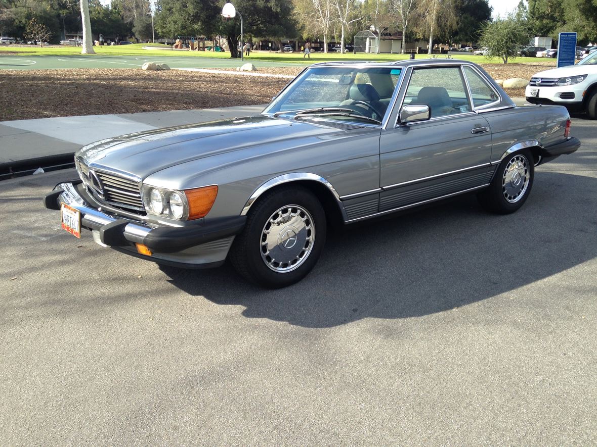 1988 Mercedes-Benz 560 for sale by owner in Thousand Oaks