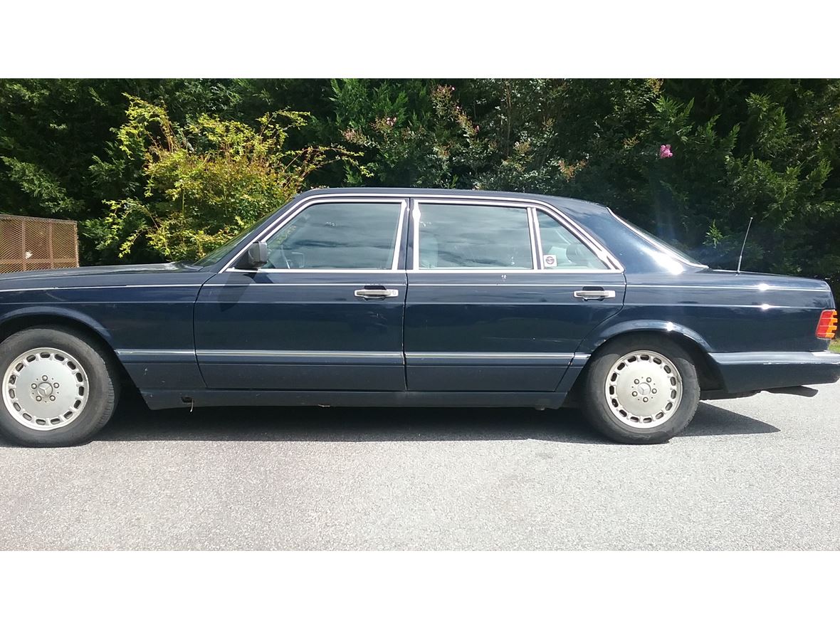 1991 Mercedes-Benz 560 SEL for sale by owner in Cumming