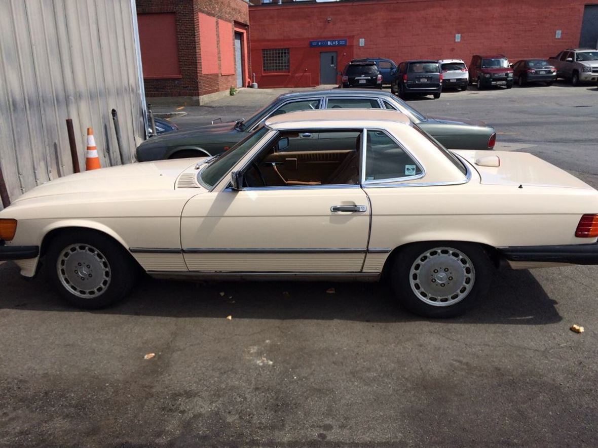 1986 Mercedes-Benz 560 SL convertible with hard top for sale by owner in Jamaica Plain