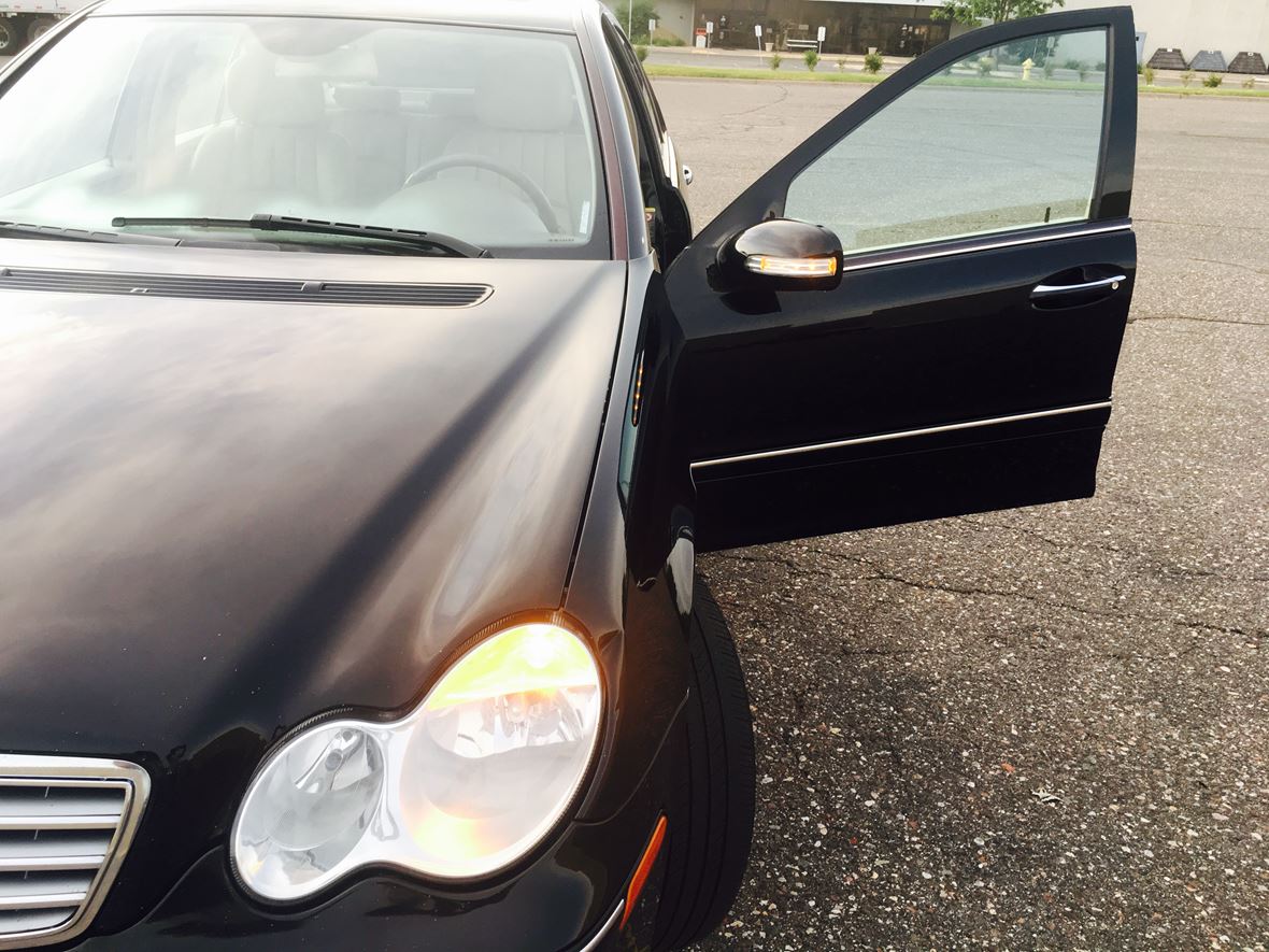 2006 Mercedes-Benz C-Class for sale by owner in Coon Rapids
