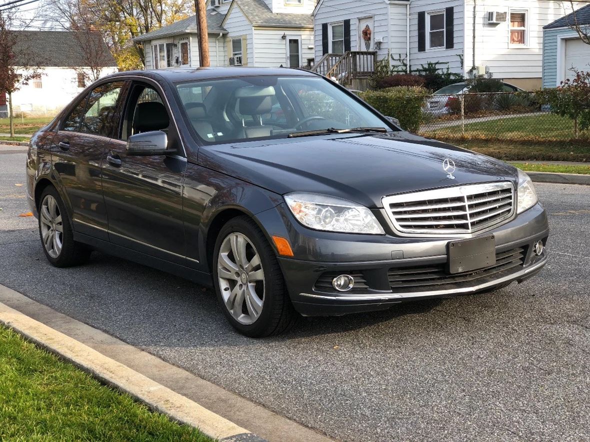 2010 Mercedes-Benz C-Class for sale by owner in Merrick