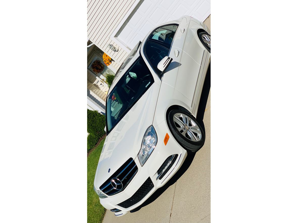 2012 Mercedes-Benz C300 for sale by owner in Grand Rapids