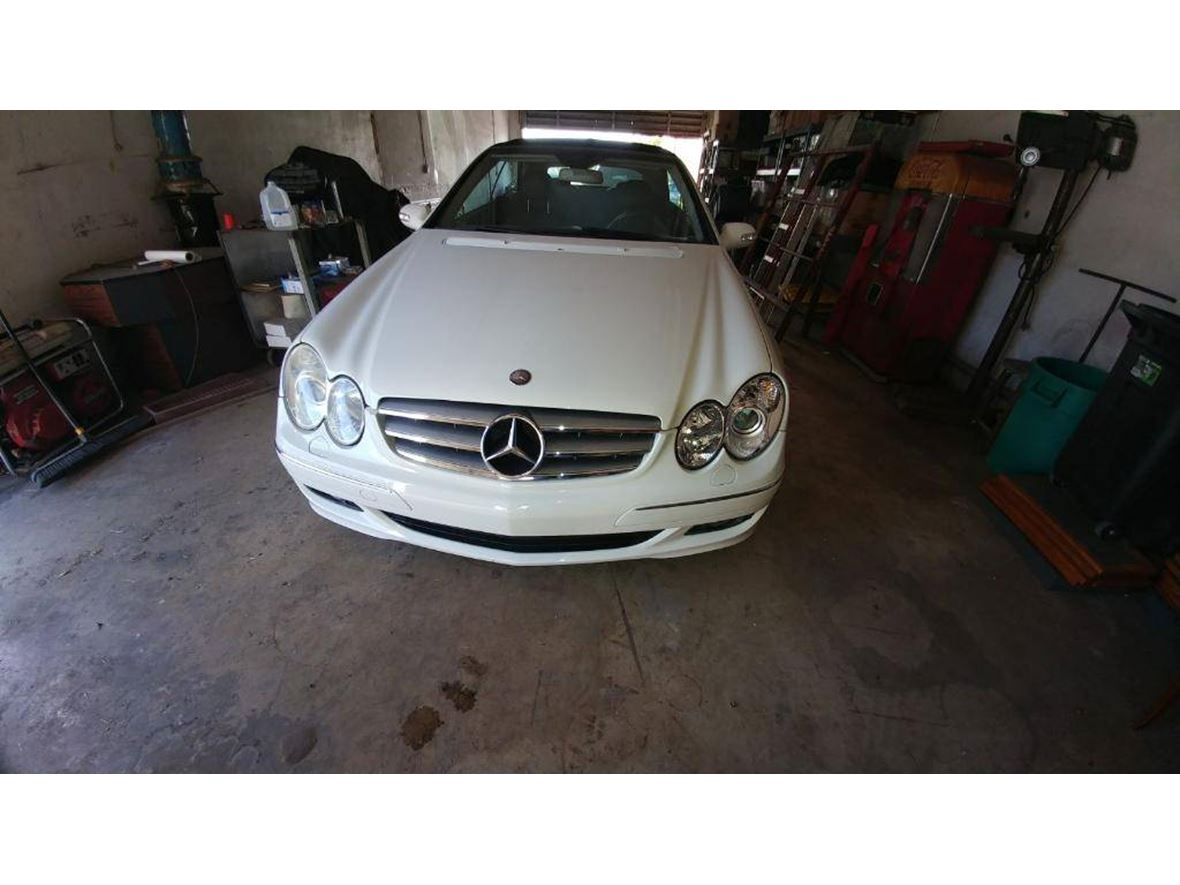 2009 Mercedes-Benz CLK-Class for sale by owner in Hollywood