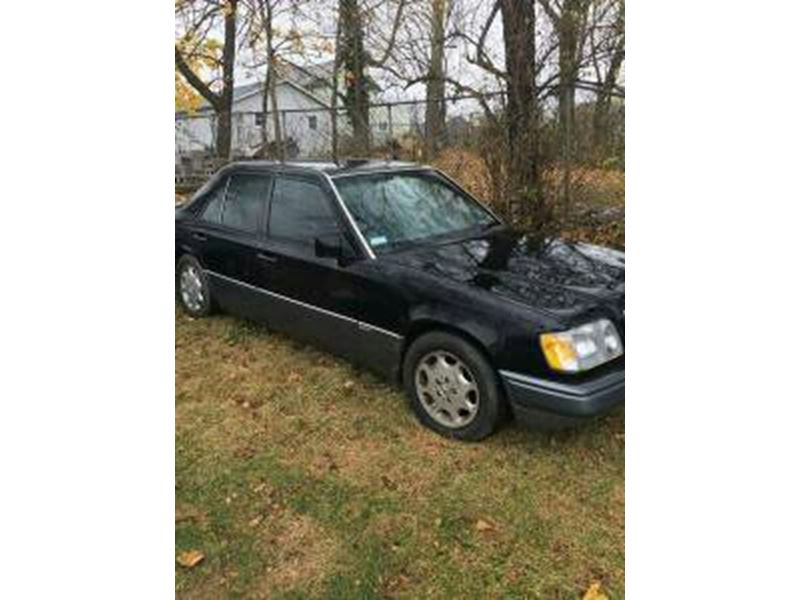 1995 Mercedes-Benz E-Class for sale by owner in MARTINSBURG