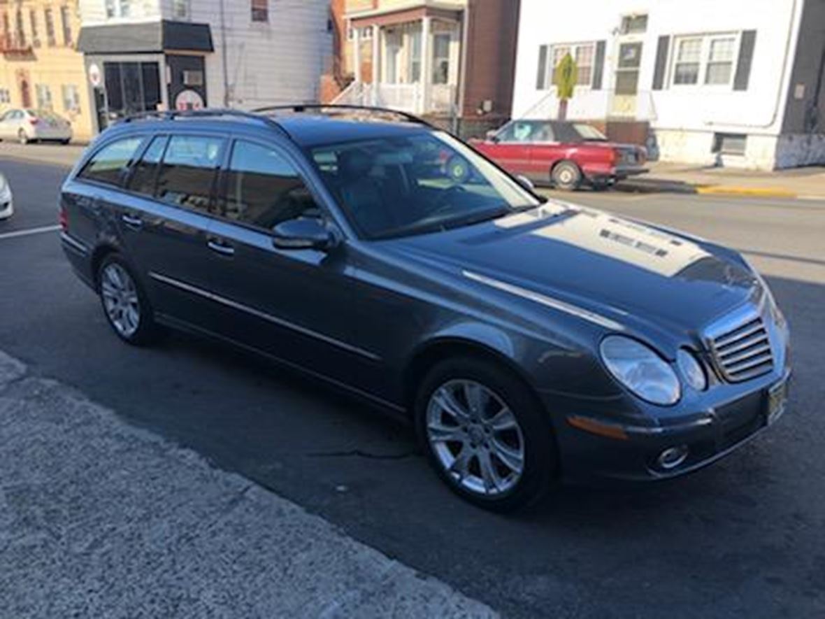 2009 Mercedes-Benz E-Class for sale by owner in North Bergen