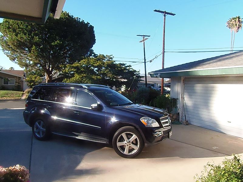 2009 Mercedes-Benz GL-Class 4 Matic for sale by owner in Northridge