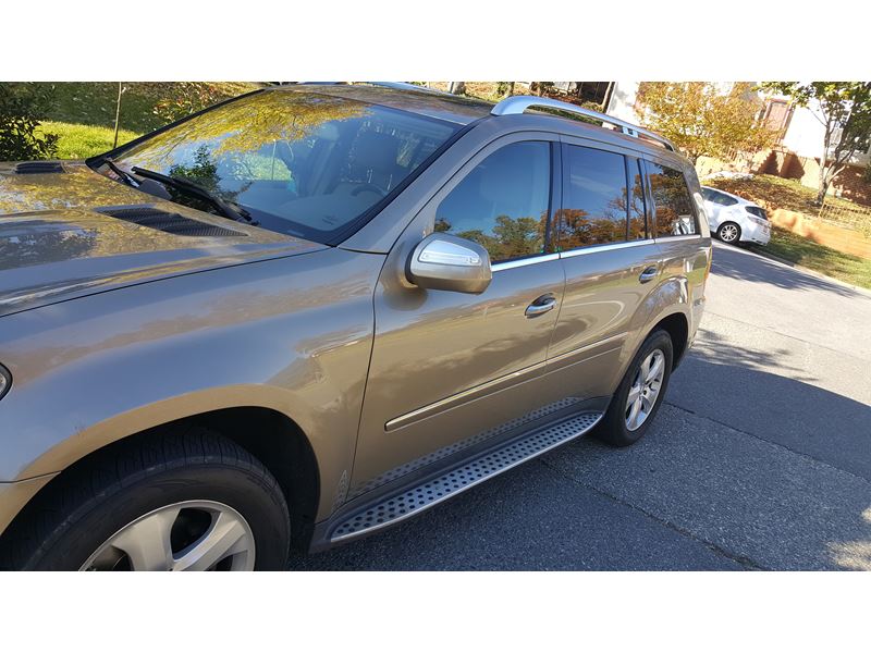 2010 Mercedes-Benz GL-Class for sale by owner in Capitol Heights