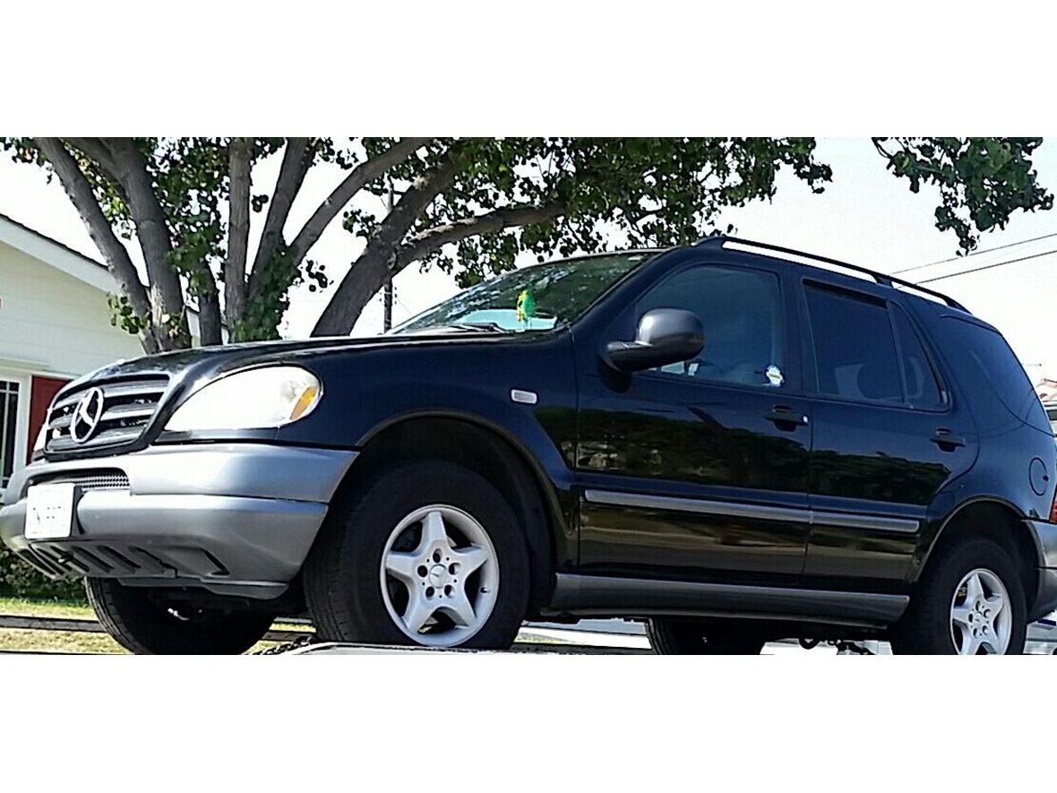 1998 Mercedes-Benz M-Class for sale by owner in La Mirada
