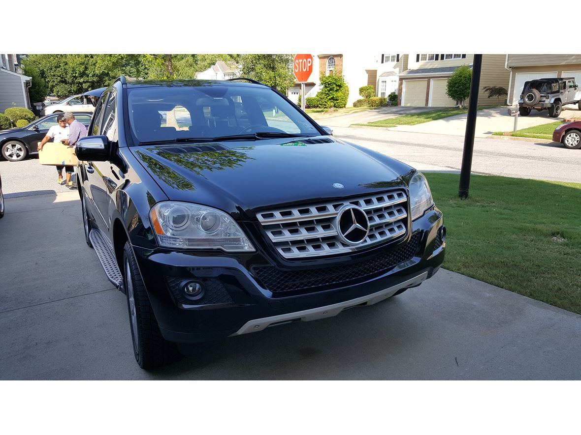 2010 Mercedes-Benz M-Class for sale by owner in Lawrenceville