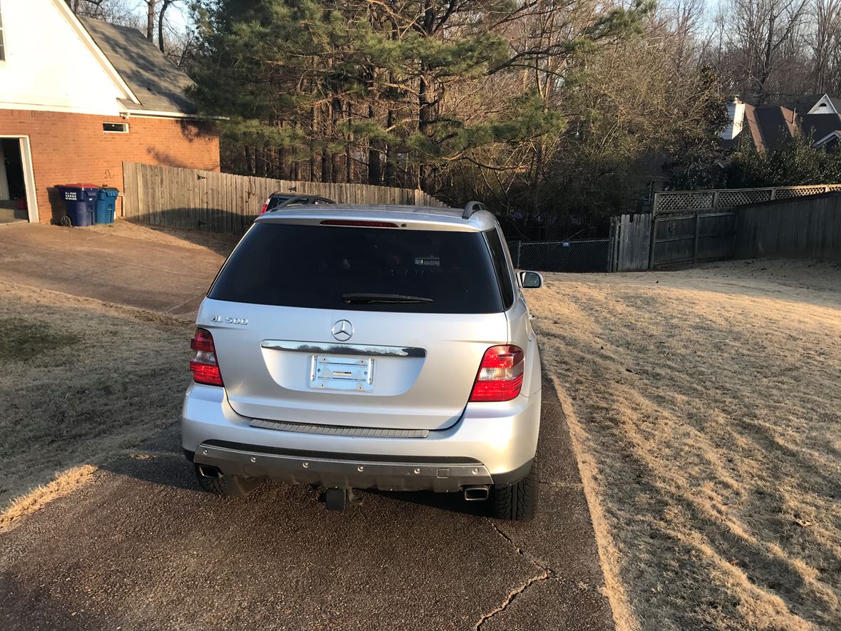 2006 Mercedes-Benz M-Class 500 for sale by owner in Arlington