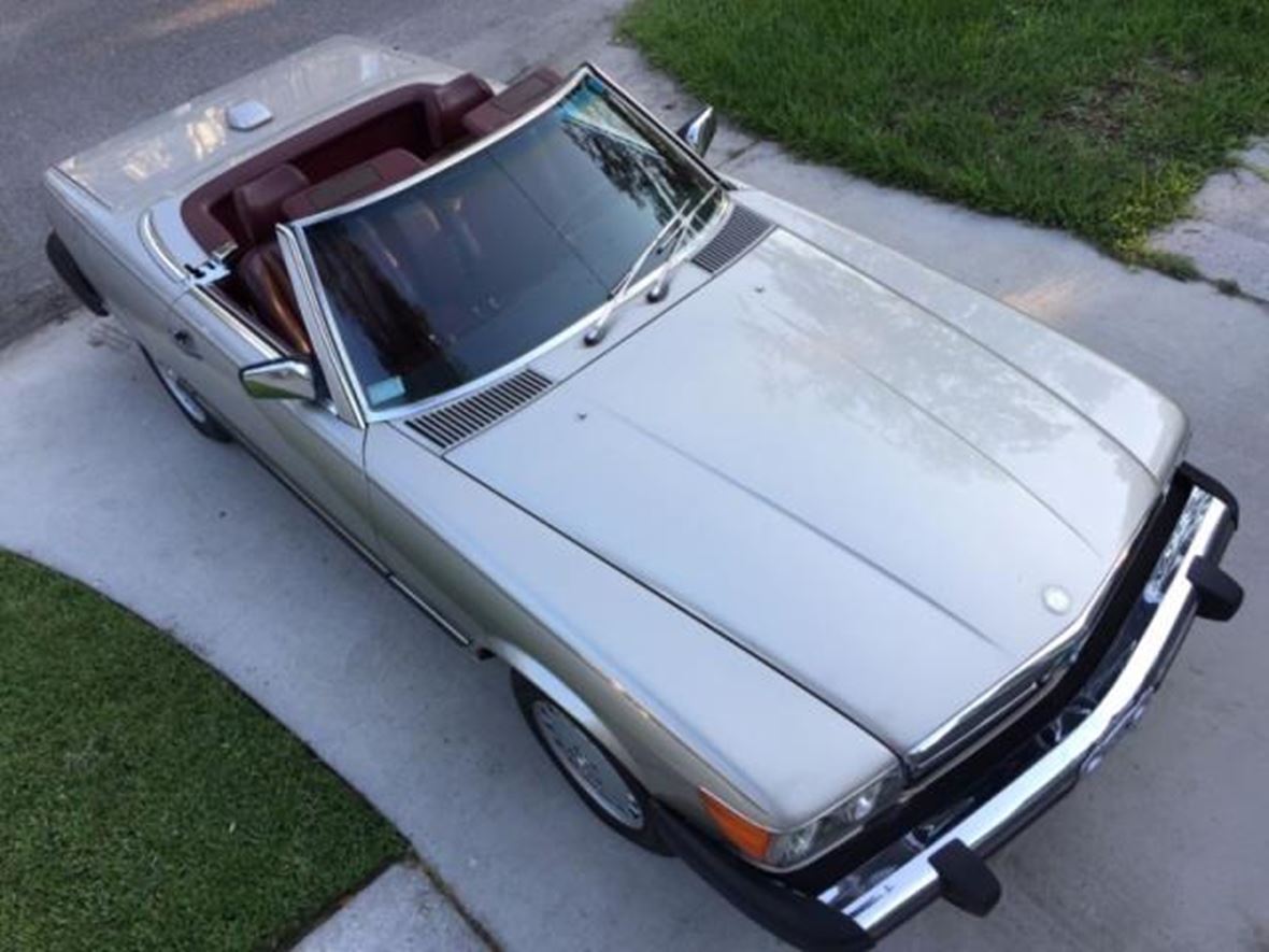 1986 Mercedes-Benz SL-Class for sale by owner in Tampa