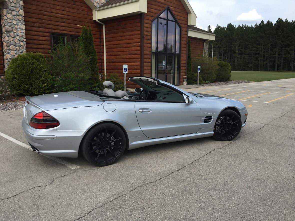 2006 Mercedes-Benz SL-Class for sale by owner in Milwaukee