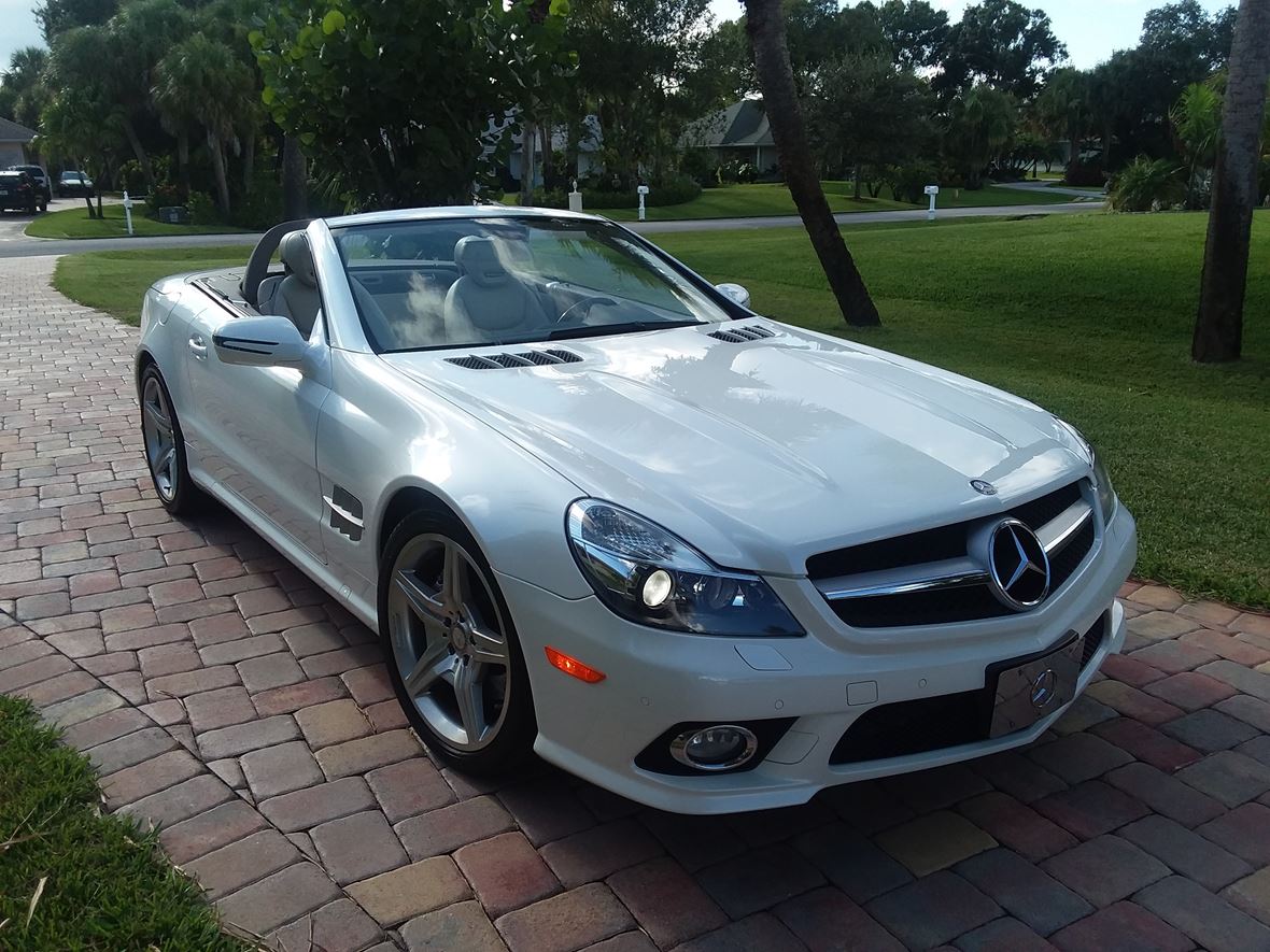 2011 Mercedes-Benz SL-Class for sale by owner in Sebastian
