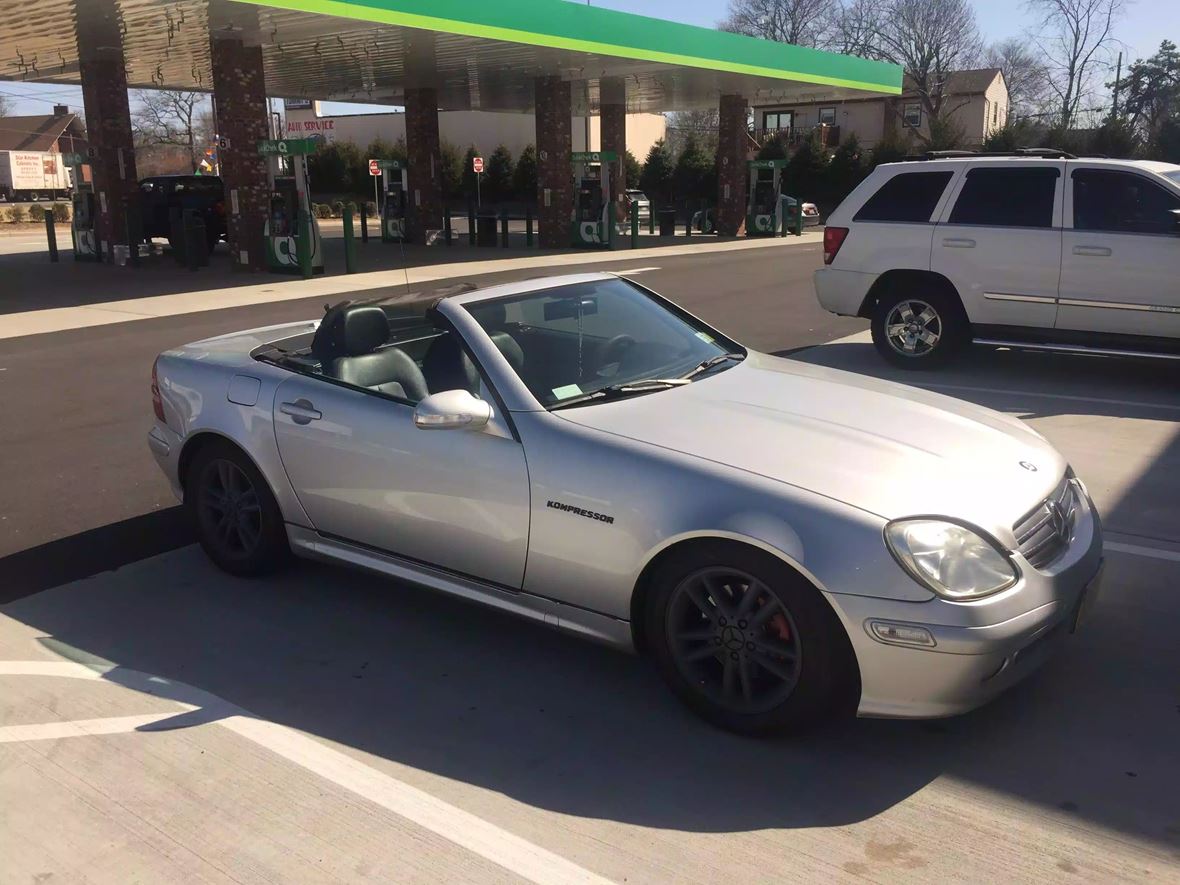 2001 MercedesBenz SLKClass by Owner in Lindenhurst, NY 11757