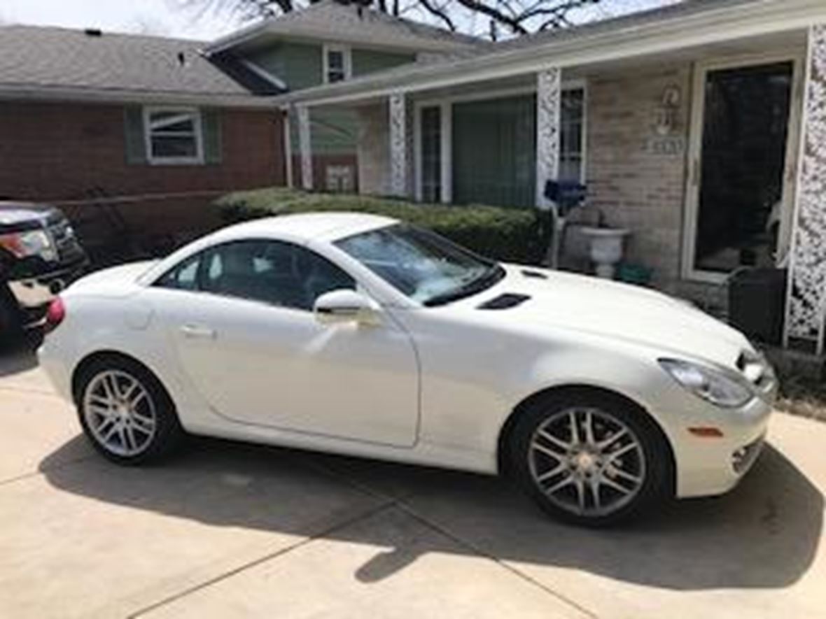 2009 Mercedes-Benz SLK-Class for sale by owner in Merrillville