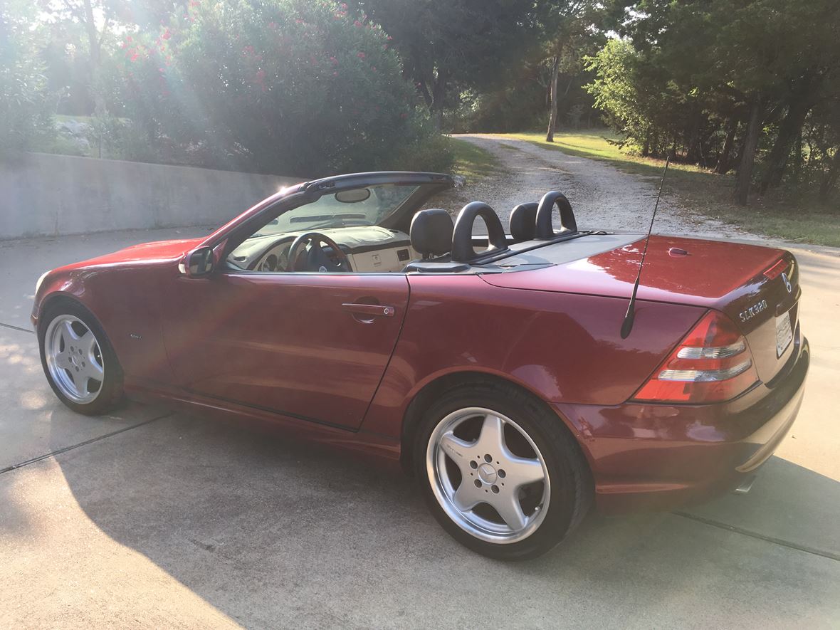 2001 Mercedes-Benz SLK-Class 320 Coupe for sale by owner in Whitney