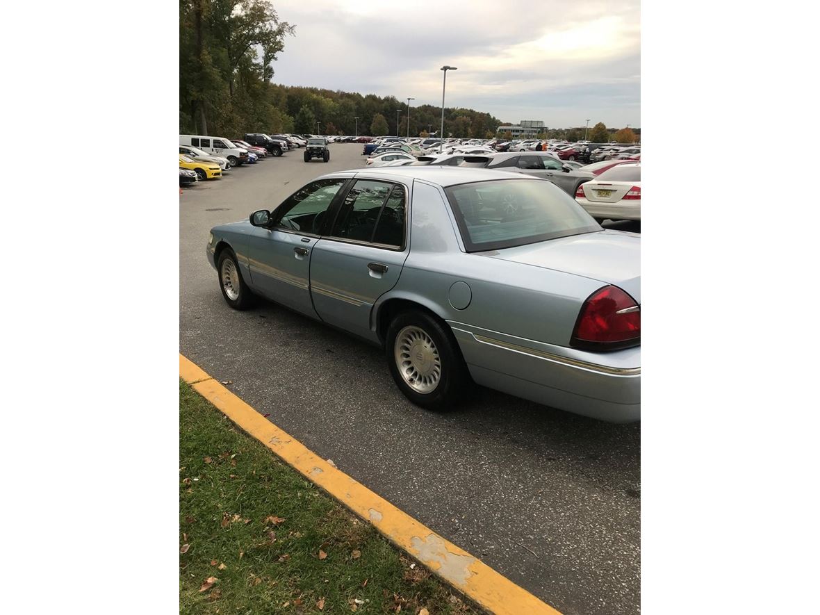 2001 Mercury Grand Marquis for sale by owner in Palmyra