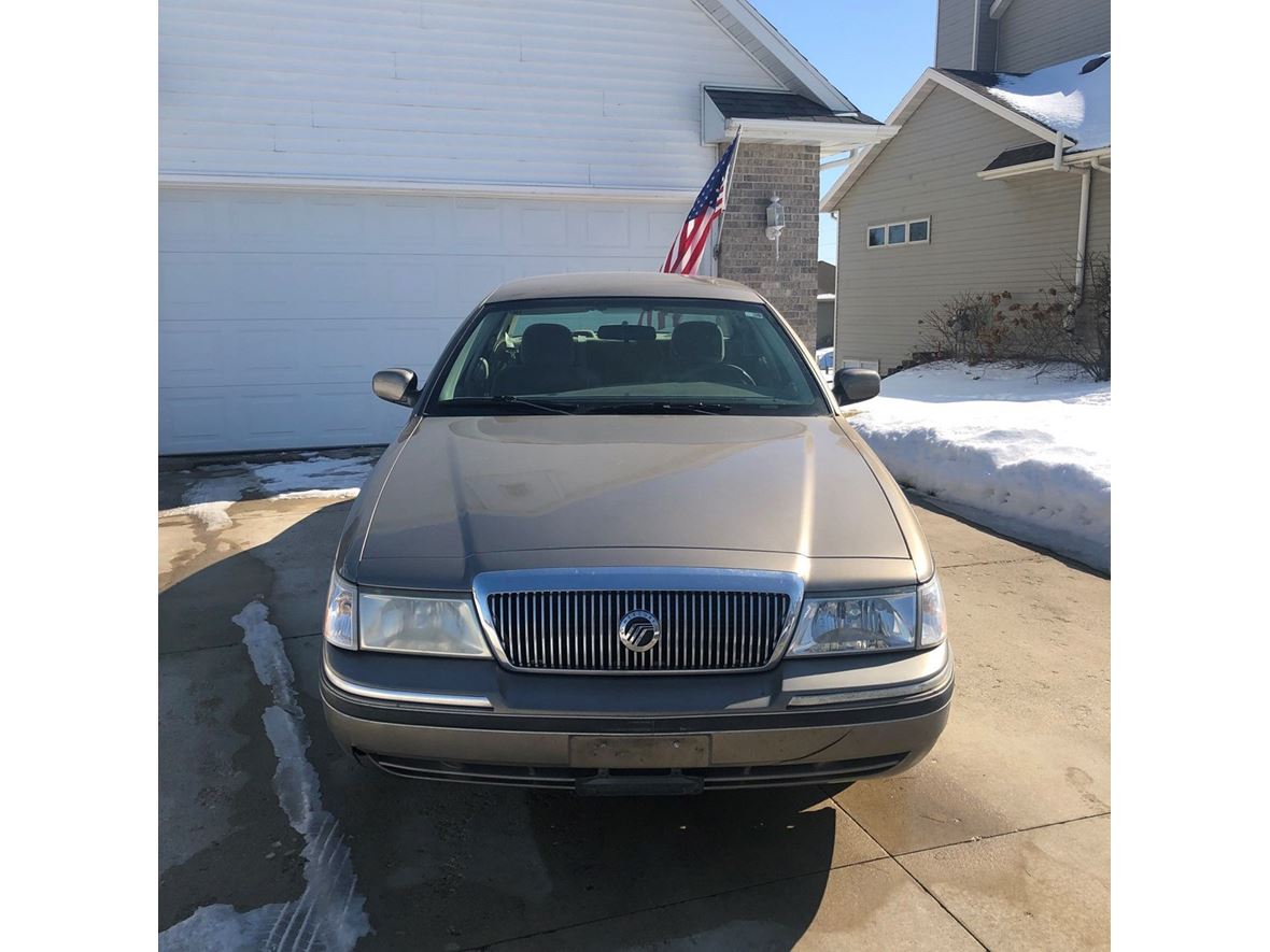 2004 Mercury Grand Marquis for sale by owner in Stoughton