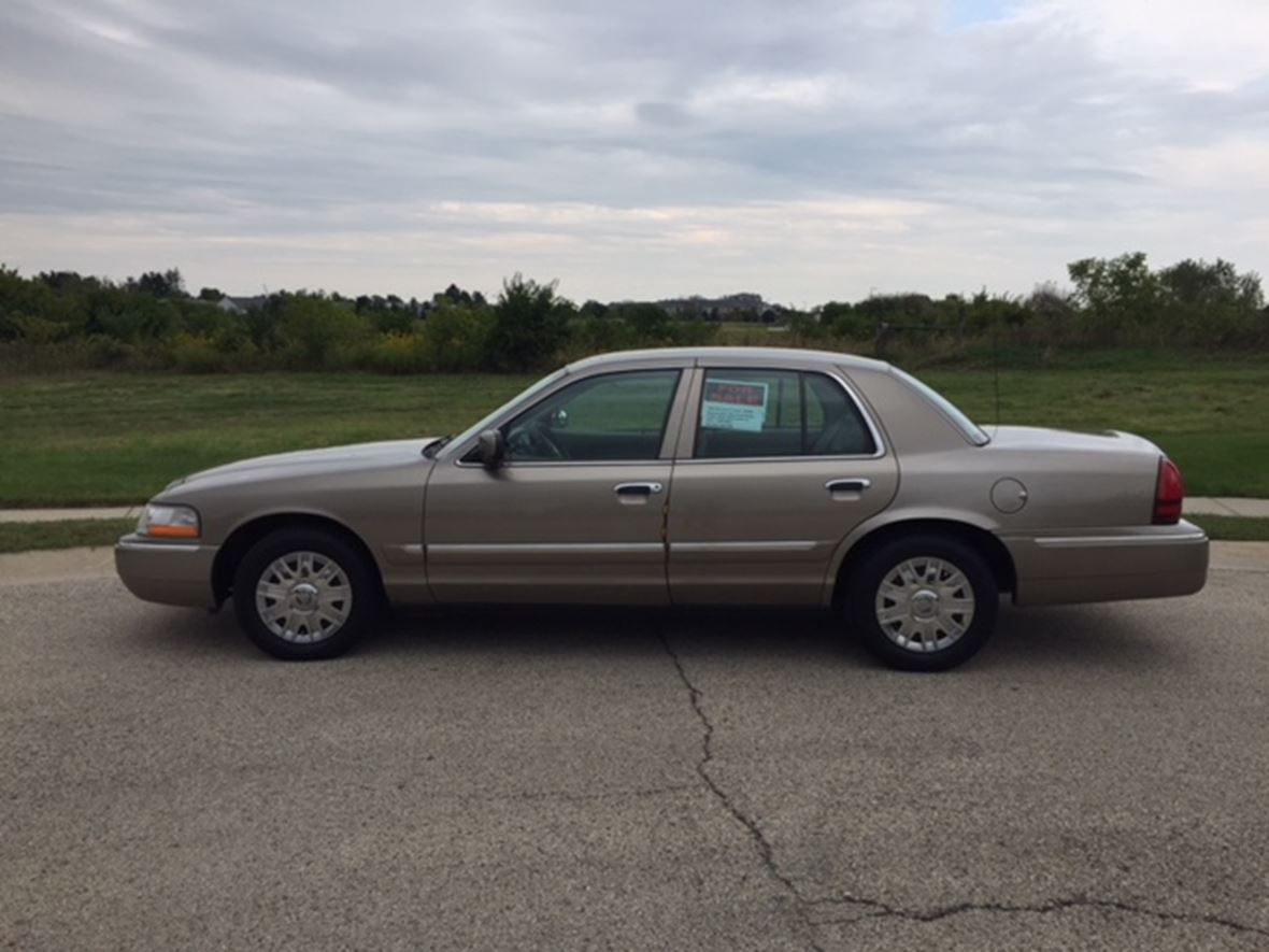 2005 Mercury Grand Marquis for sale by owner in Huntley