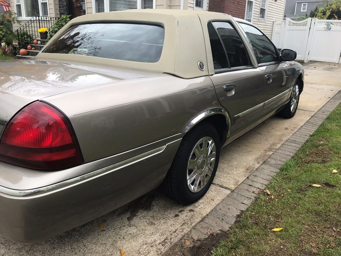2006 Mercury Grand Marquis for Sale by Owner in Merrick, NY 11566