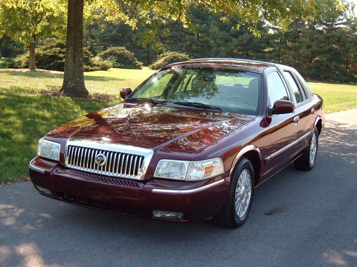2006 Mercury Grand Marquis Sale By Owner In Nashville TN 37211.