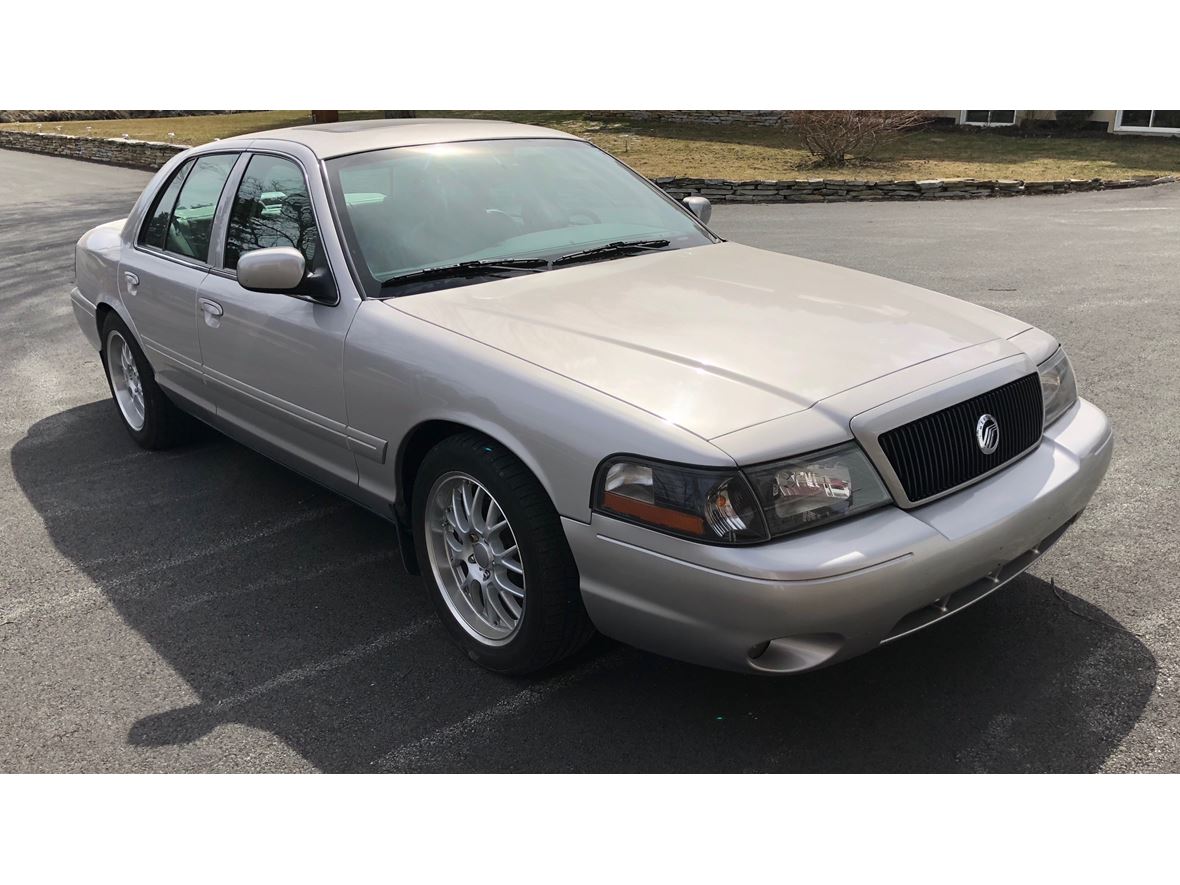 2004 Mercury Marauder for sale by owner in Plainville