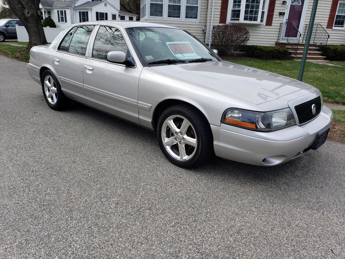 2004 Mercury Marauder for sale by owner in Woburn