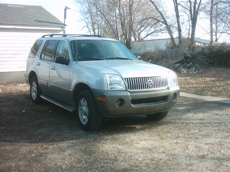 2004 Mercury Mountaineer for sale by owner in TOPEKA
