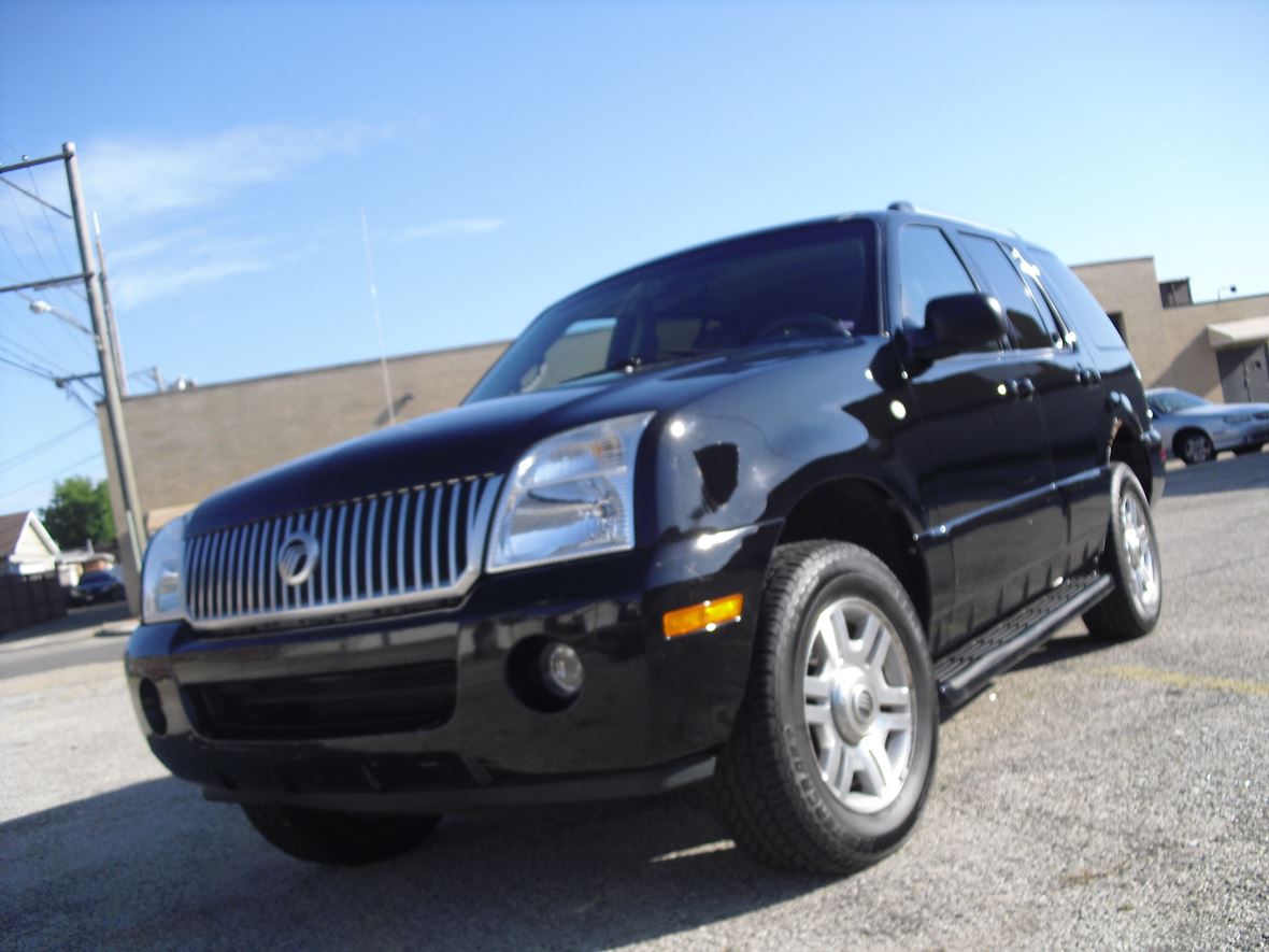 2005 Mercury Mountaineer for sale by owner in Melrose Park
