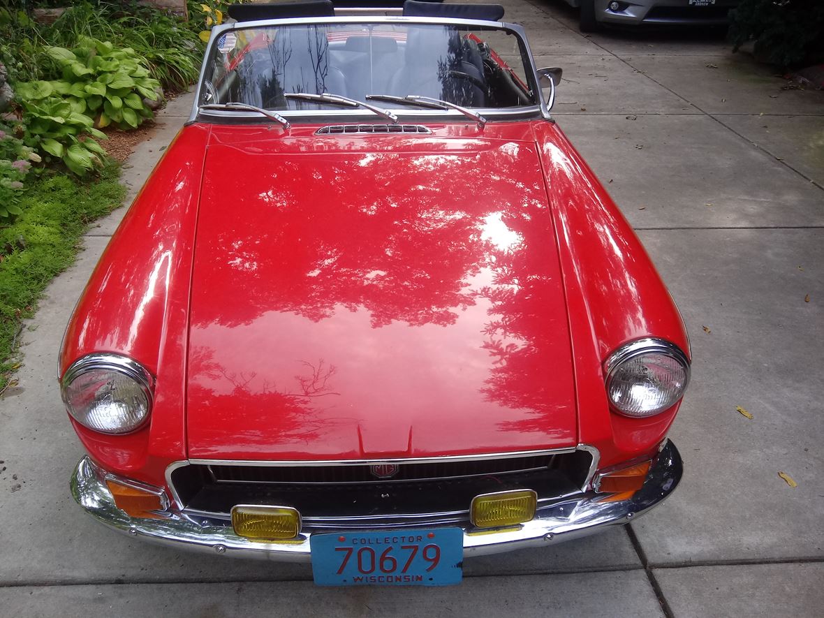 1971 MG MGB for sale by owner in Milwaukee