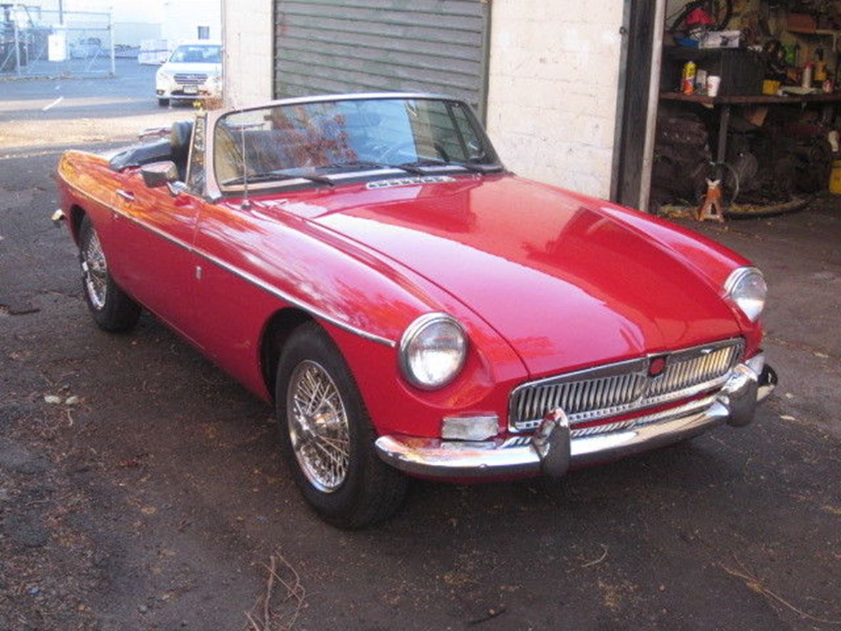 1974 MG MGB for sale by owner in Scott Depot