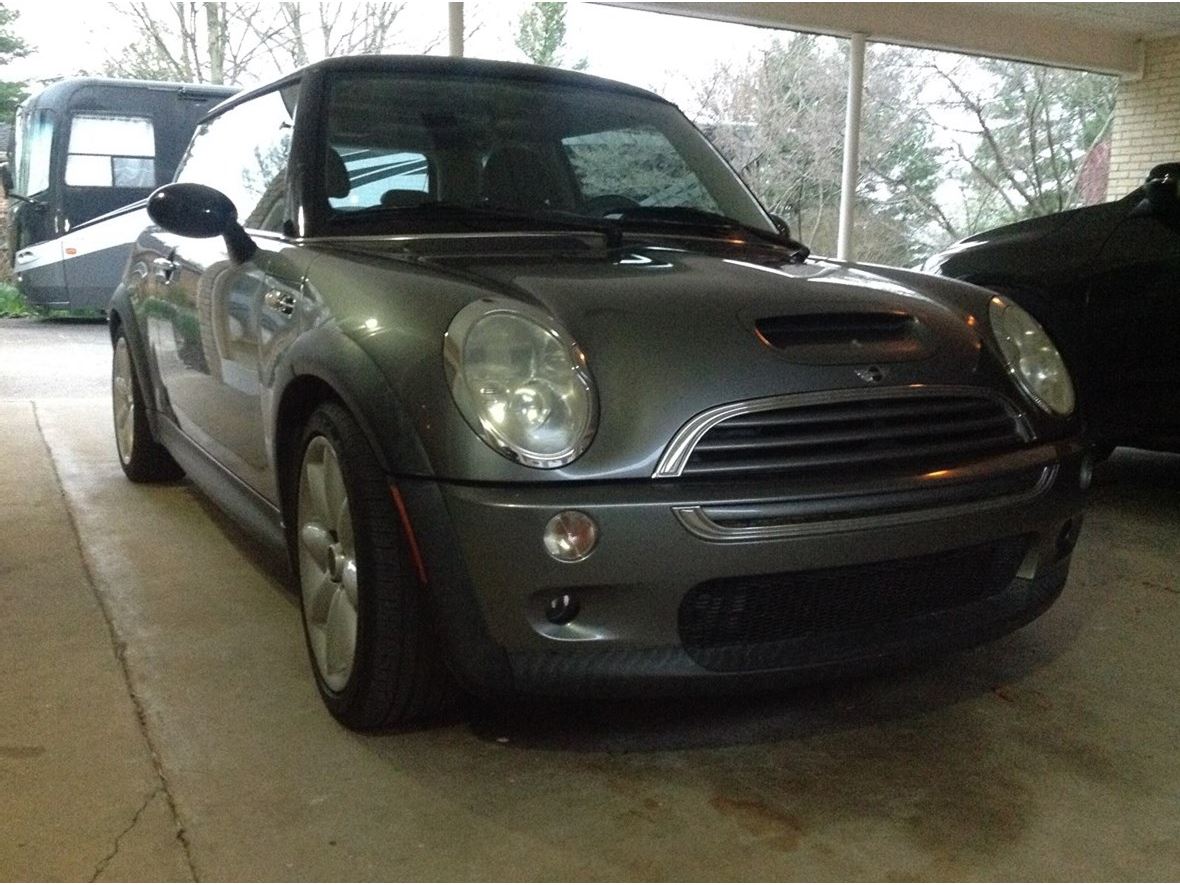 2004 MINI Cooper for sale by owner in Clarksville