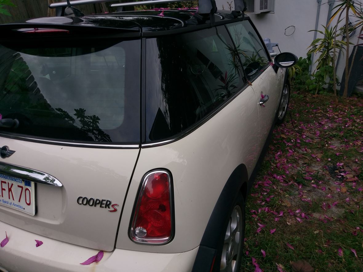 2005 MINI Cooper for sale by owner in Sarasota