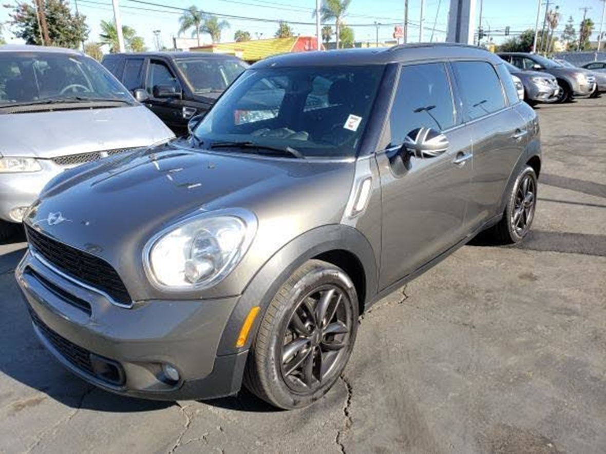 2011 MINI Cooper for sale by owner in Bell Gardens