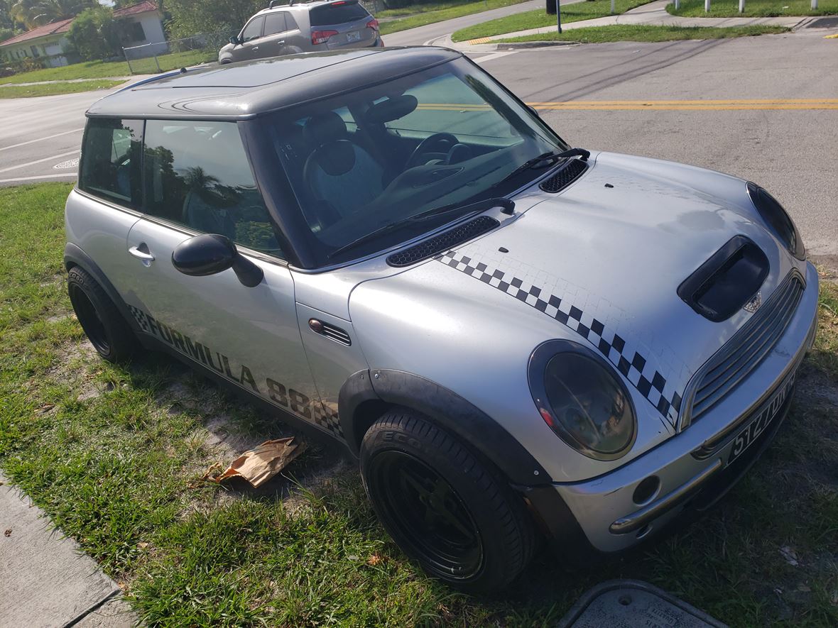 2003 MINI Cooper Countryman for sale by owner in Miami