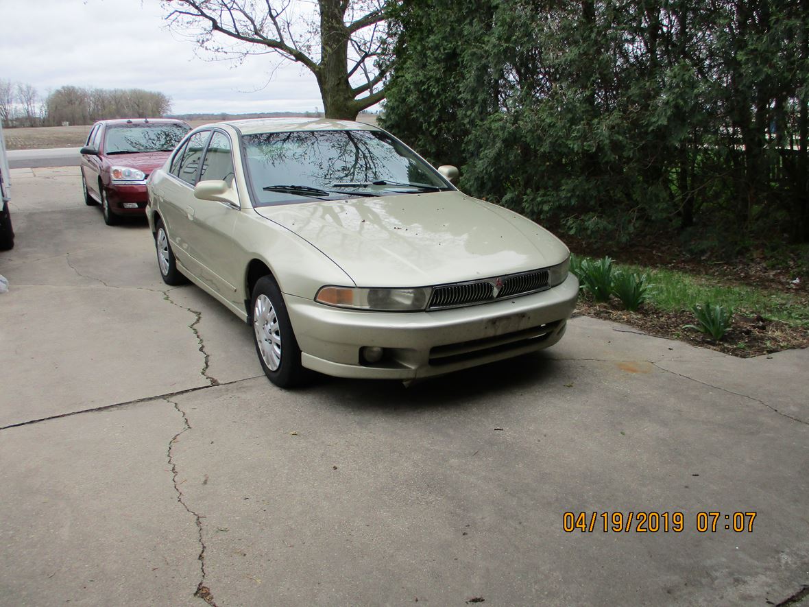 2001 Mitsubishi Galant for Sale by Owner in Kankakee, IL 60901