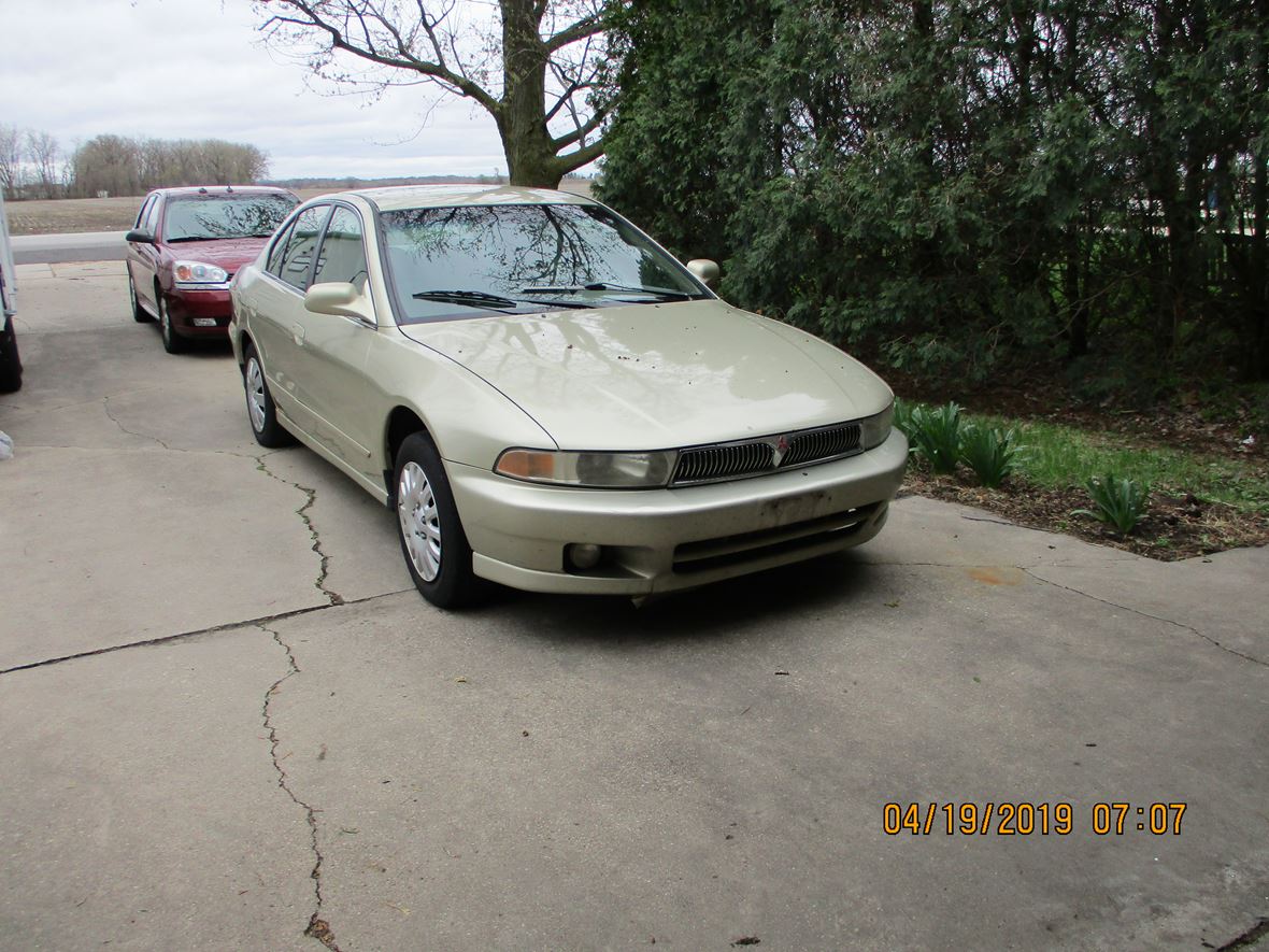 2001 Mitsubishi Galant for sale by owner in Kankakee