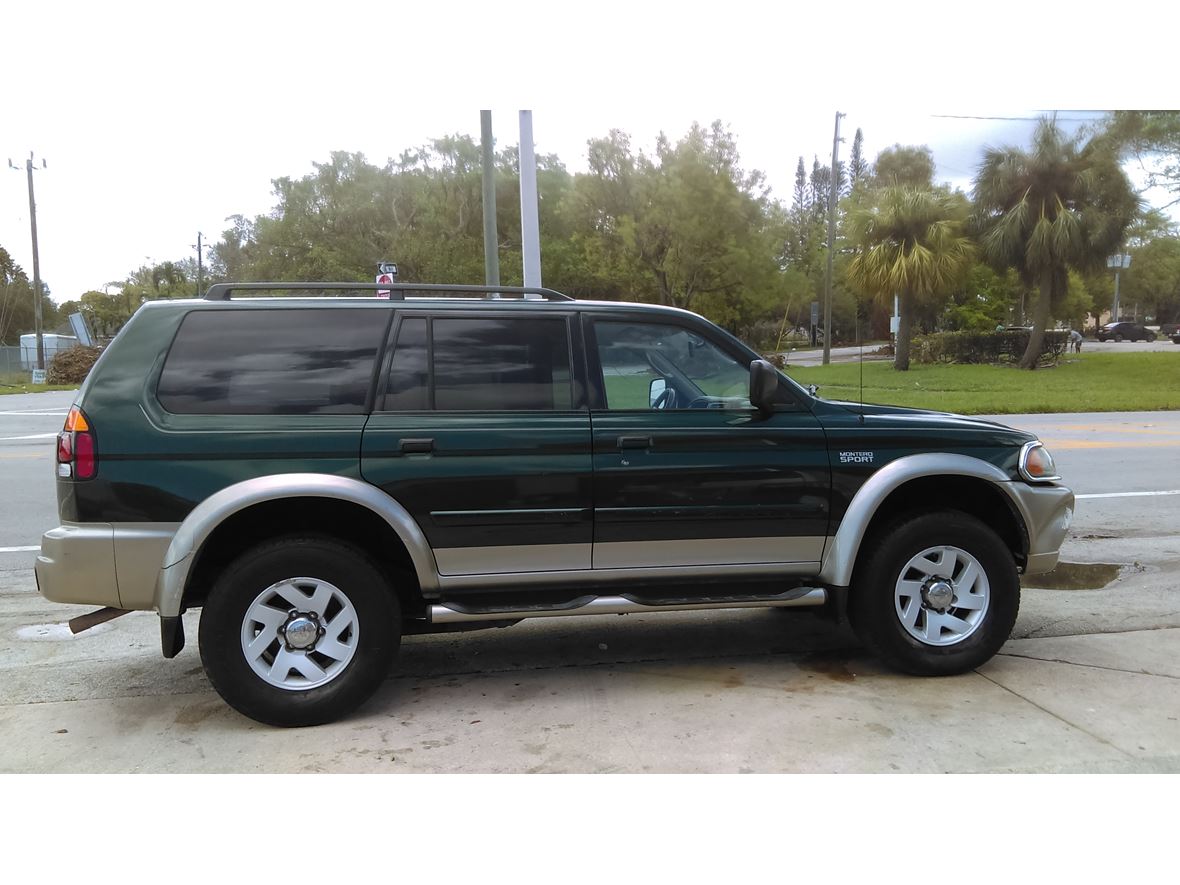 2002 Mitsubishi Montero Sport for sale by owner in Miami