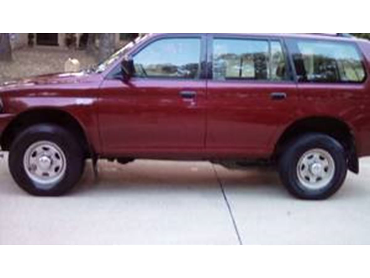 2003 Mitsubishi Montero Sport for sale by owner in Bedford