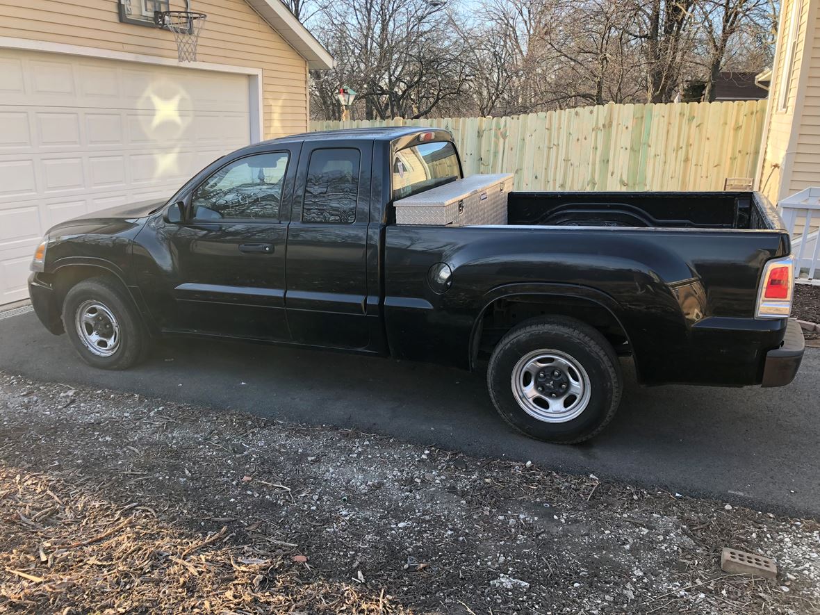 2008 Mitsubishi Raider for sale by owner in Villa Park